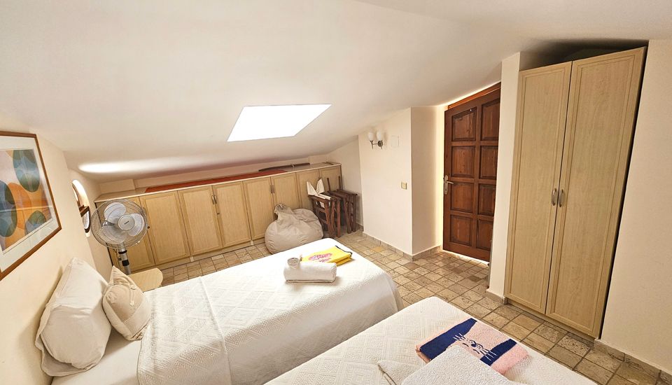 Üst Kat Yatak Odası